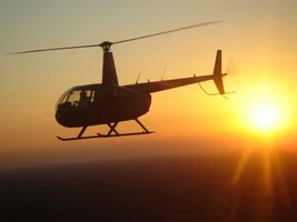 Romantyczny lot helikopterem nad Warszawą - 20 min